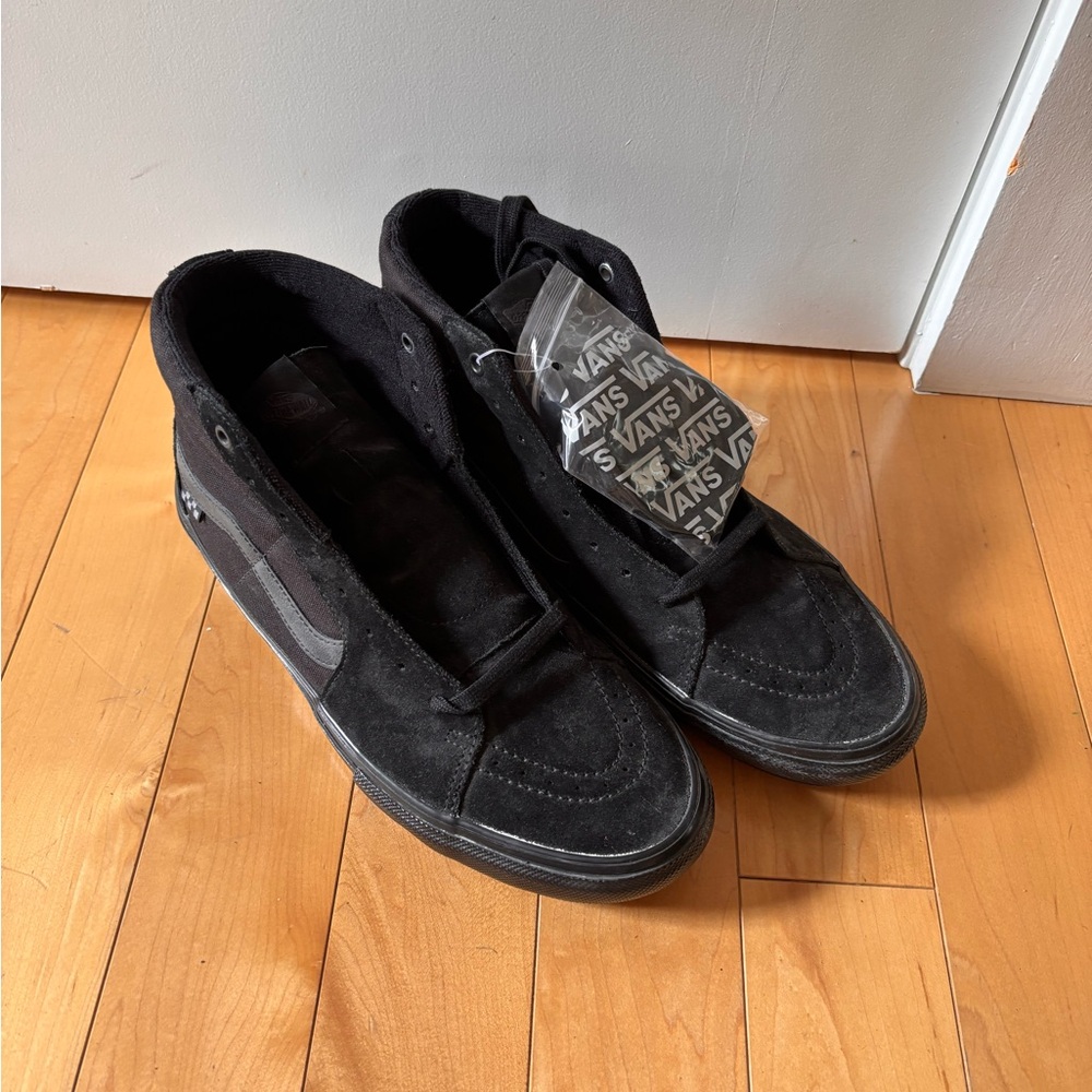 Vans Sk8 Hi Mid all black